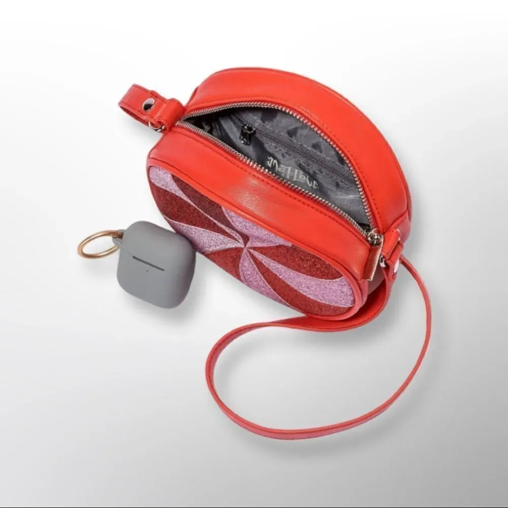 Mad Love Crossbody Holiday Bag NWT Red Candy Cane Glitter Peppermint​​​ - Picture 7 of 9